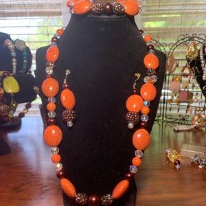 Very cute orange and brown set!!!